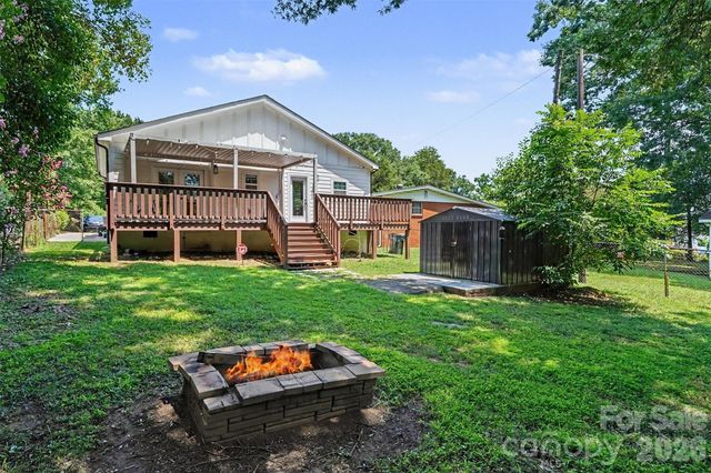 1524 Newcastle Street, Charlotte, NC 28216