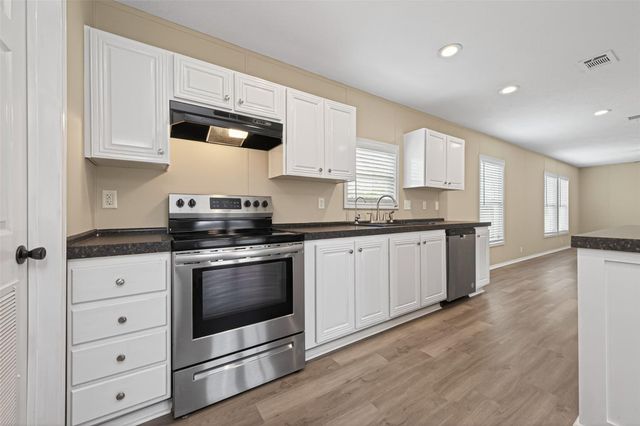 15933 W Relza Drive, Splendora, TX 77372