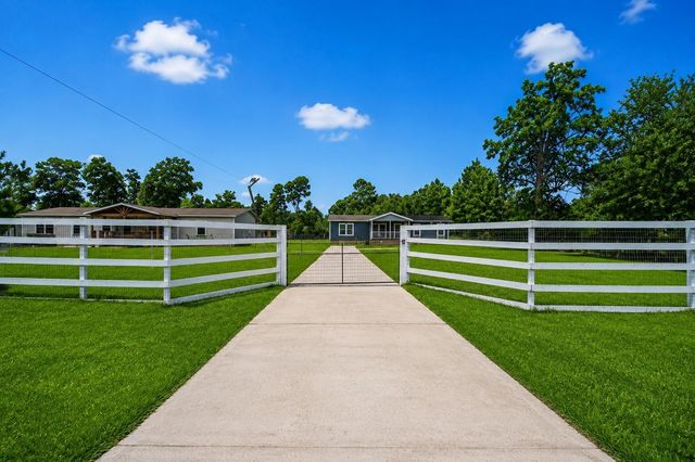 15933 W Relza Drive, Splendora, TX 77372