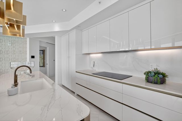 525 N Fort Lauderdale Beach Boulevard 901, Fort Lauderdale, FL 33304