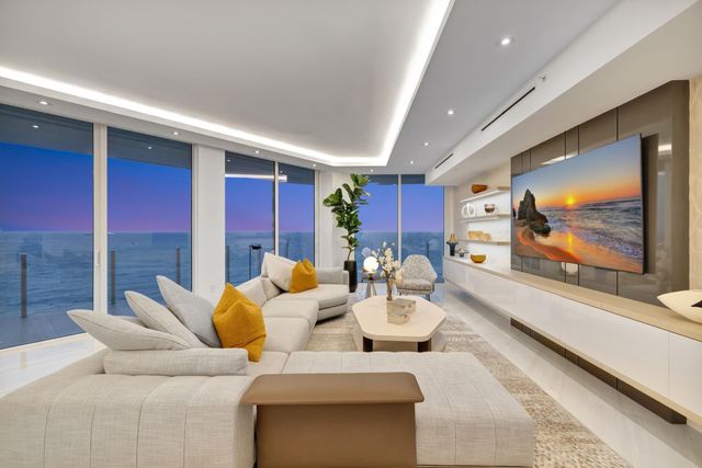 525 N Fort Lauderdale Beach Boulevard 901, Fort Lauderdale, FL 33304