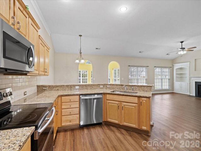 879 Pinkney Place, Stanley, NC 28164