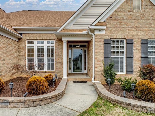 879 Pinkney Place, Stanley, NC 28164