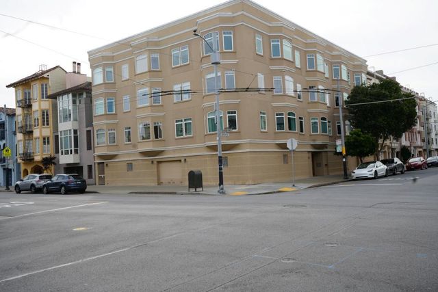 1921 Jefferson Street 205, San Francisco, CA 94123