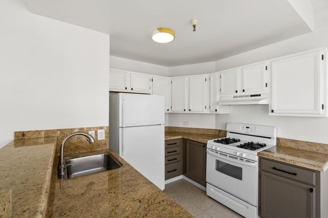 1921 Jefferson Street 205, San Francisco, CA 94123