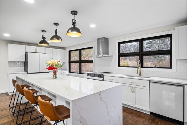 195 Barney, Rehoboth, MA 02769