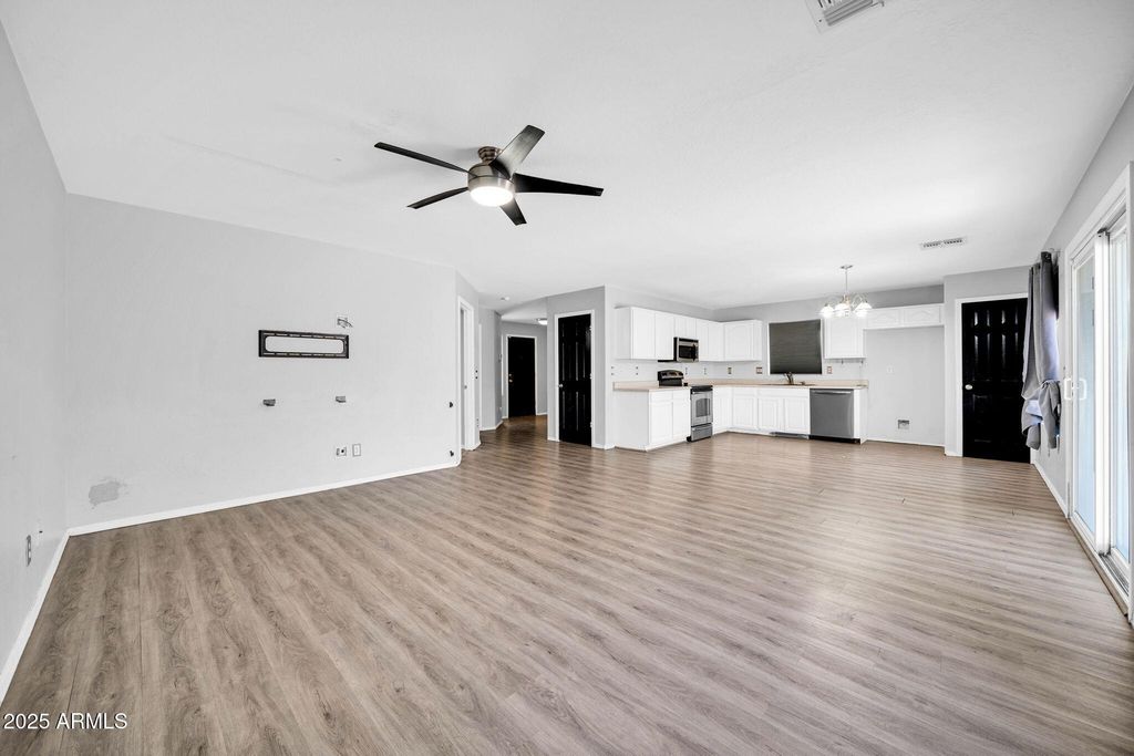 12510 W SANTA FE Lane, El Mirage, AZ 85335 — photo 3