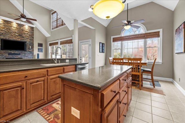 19655 Battery Park RD, Smithfield, VA 23430