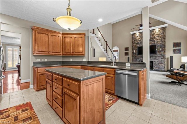 19655 Battery Park RD, Smithfield, VA 23430