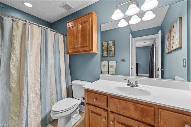 19655 Battery Park RD, Smithfield, VA 23430