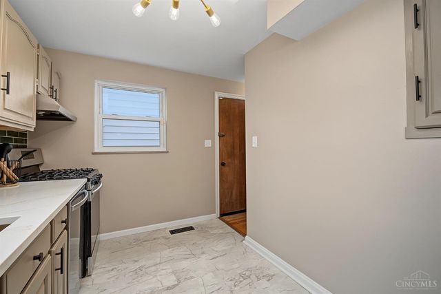 2479 Hudson Avenue, Norwood, OH 45212