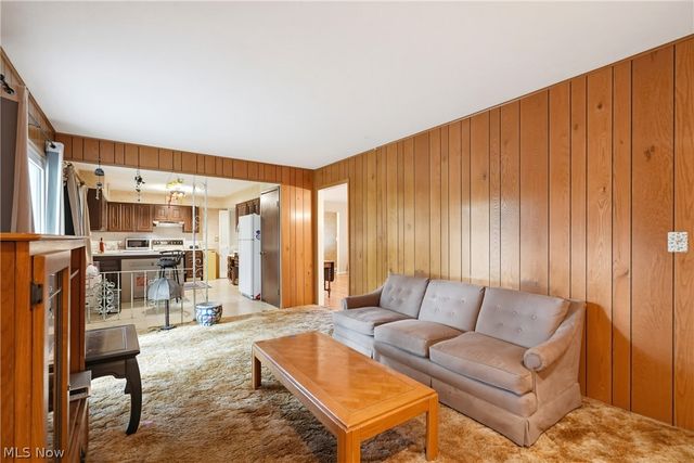 1780 E Parkhaven Drive, Seven Hills, OH 44131