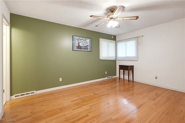 1780 E Parkhaven Drive, Seven Hills, OH 44131