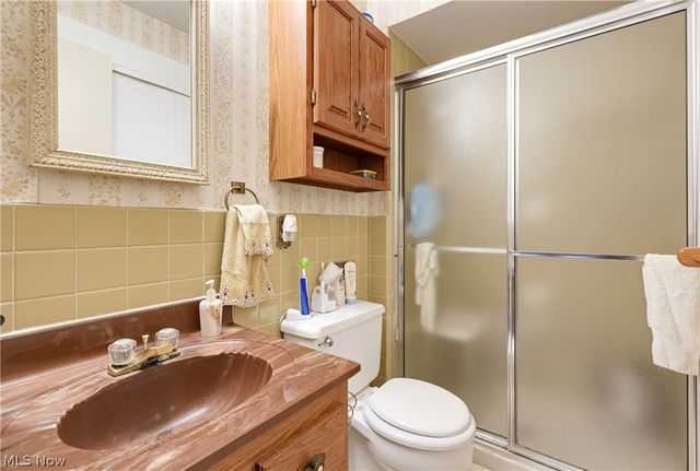 1780 E Parkhaven Drive, Seven Hills, OH 44131