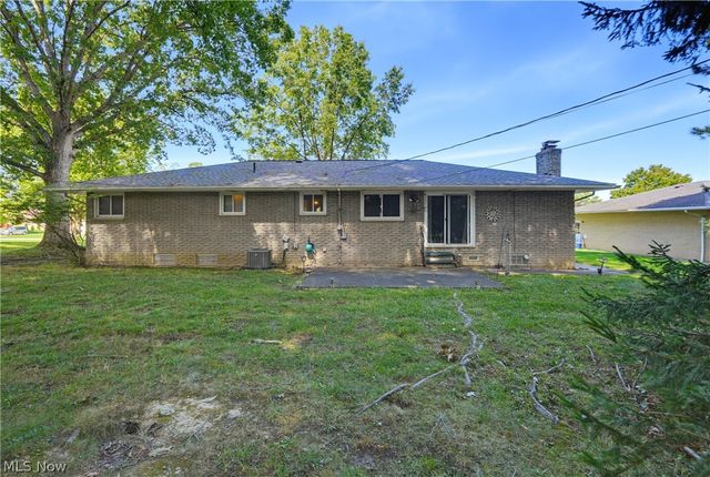 1780 E Parkhaven Drive, Seven Hills, OH 44131