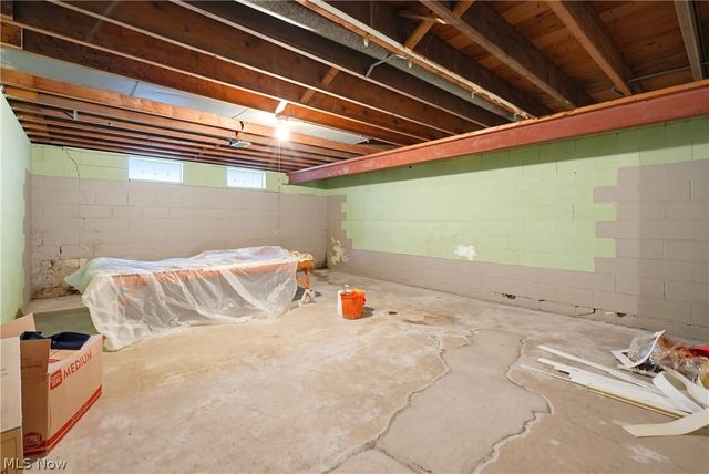 1780 E Parkhaven Drive, Seven Hills, OH 44131