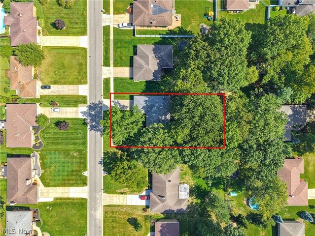 1780 E Parkhaven Drive, Seven Hills, OH 44131