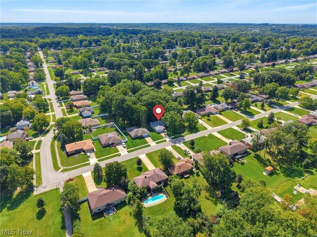 1780 E Parkhaven Drive, Seven Hills, OH 44131