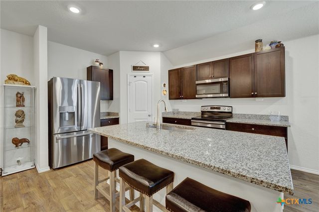 809 Nodding Nixie, Seguin, TX 78155