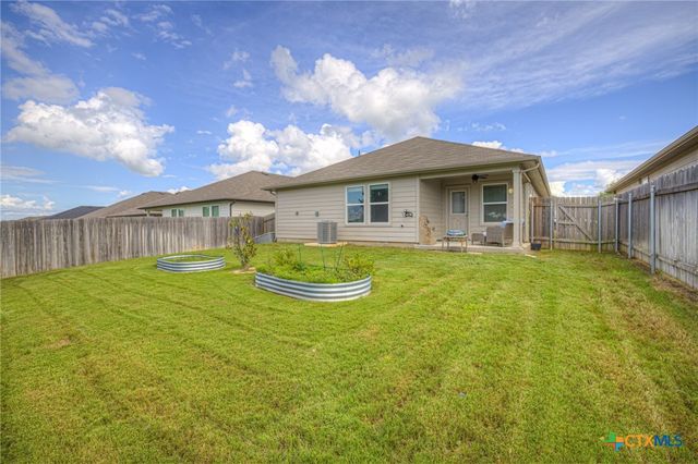 809 Nodding Nixie, Seguin, TX 78155