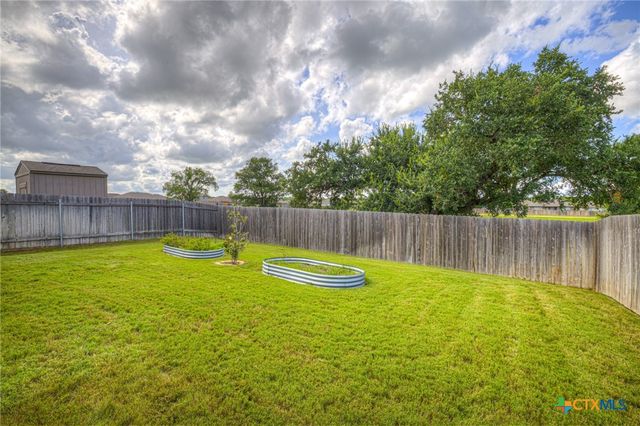 809 Nodding Nixie, Seguin, TX 78155