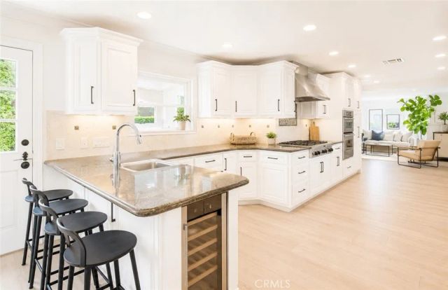 501 Aliso Ave., Newport Beach, CA 92663