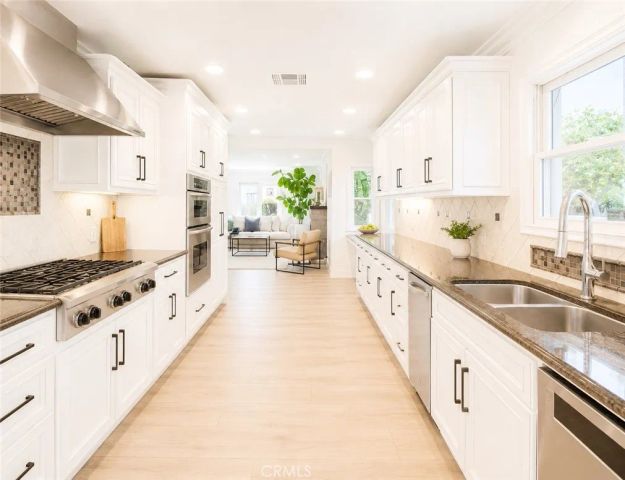 501 Aliso Ave., Newport Beach, CA 92663