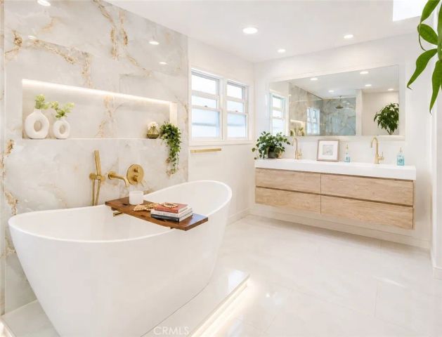 501 Aliso Ave., Newport Beach, CA 92663