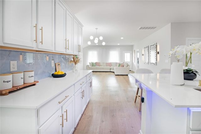 10204 NW 28th Street, Yukon, OK 73099