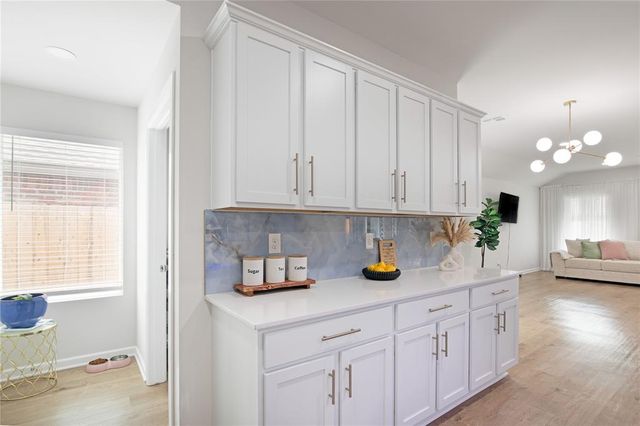 10204 NW 28th Street, Yukon, OK 73099