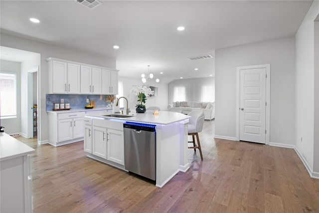 10204 NW 28th Street, Yukon, OK 73099