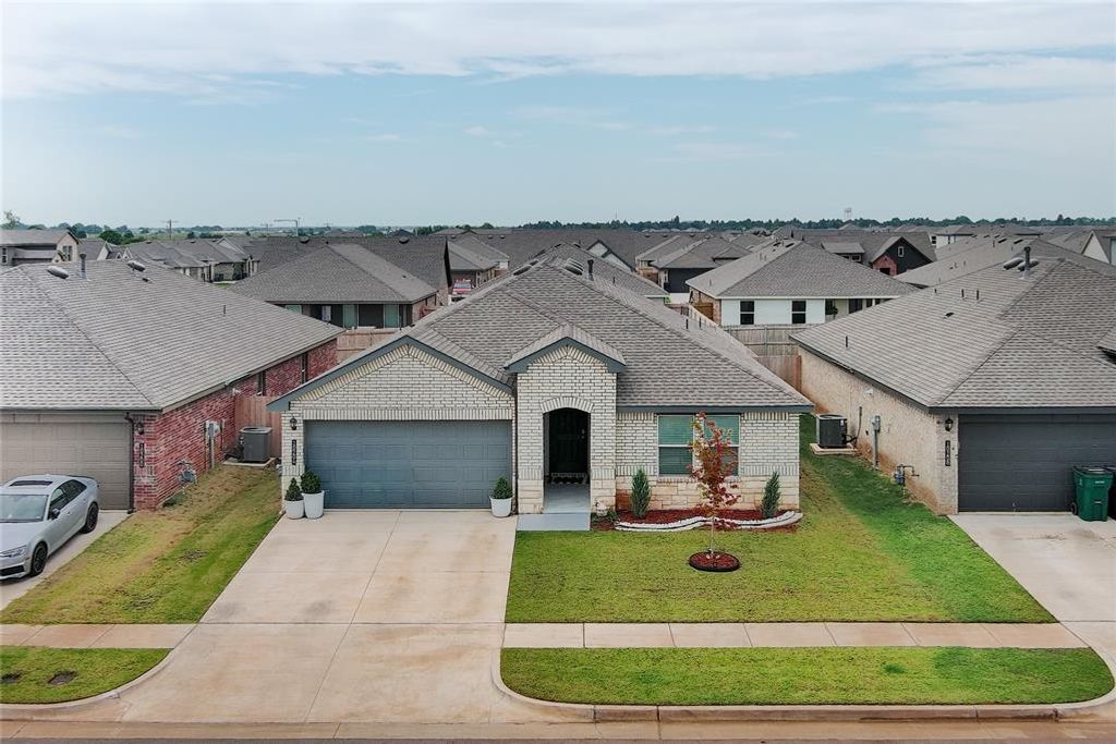 10204 NW 28th Street, Yukon, OK 73099
