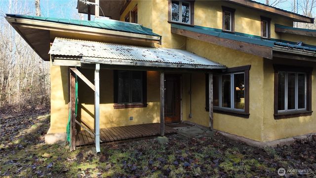 46824 Everett Lake Rd, Concrete, WA 98237