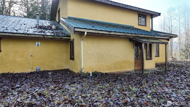 46824 Everett Lake Rd, Concrete, WA 98237