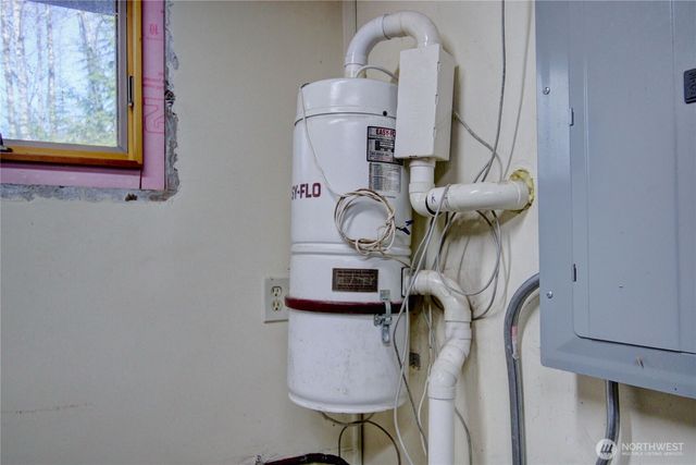 46824 Everett Lake Rd, Concrete, WA 98237