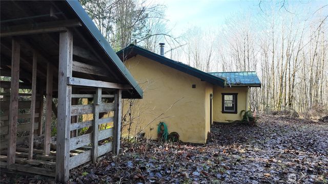 46824 Everett Lake Rd, Concrete, WA 98237