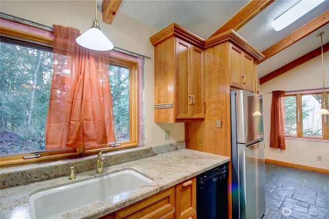 46824 Everett Lake Rd, Concrete, WA 98237