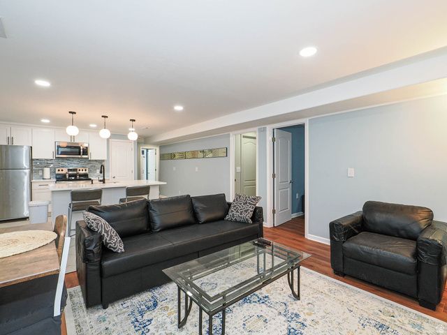9324 S WISTERIA WAY, West Jordan, UT 84081