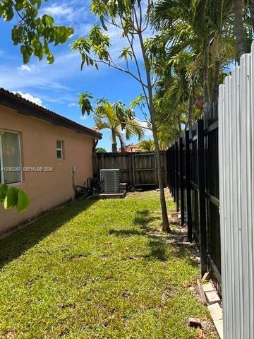 13273 SW 252nd Ln, Homestead, FL 33032