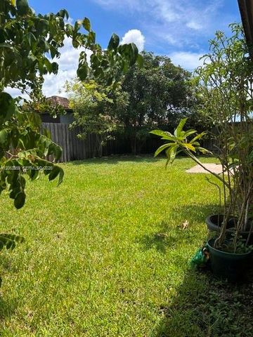 13273 SW 252nd Ln, Homestead, FL 33032
