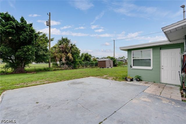 102 Oleander RD, Lehigh Acres, FL 33936