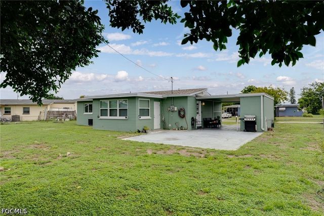 102 Oleander RD, Lehigh Acres, FL 33936