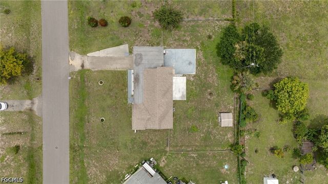 102 Oleander RD, Lehigh Acres, FL 33936