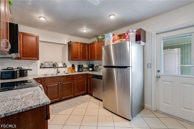 102 Oleander RD, Lehigh Acres, FL 33936