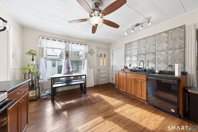 122 Derby Avenue, Seymour, CT 06483