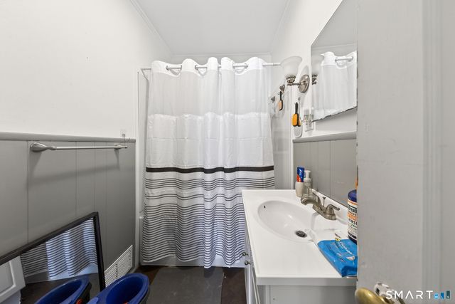 122 Derby Avenue, Seymour, CT 06483