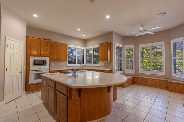 1153 E Milgeo, Ripon, CA 95366