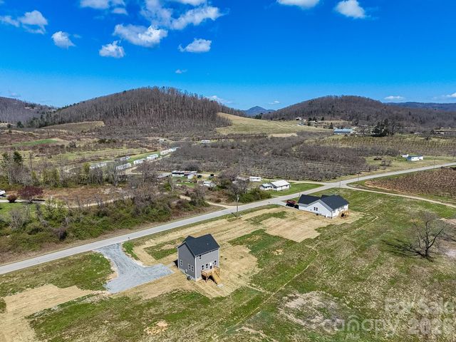 497 Waters Road, Hendersonville, NC 28792