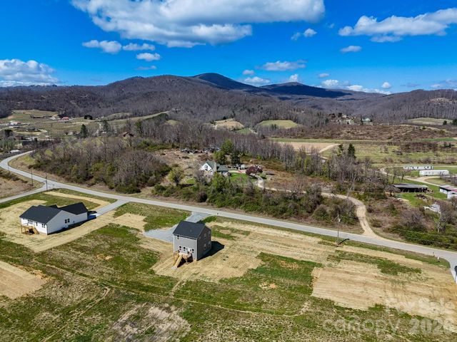 497 Waters Road, Hendersonville, NC 28792