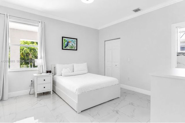 4918 SW 195th Ter, Miramar, FL 33029